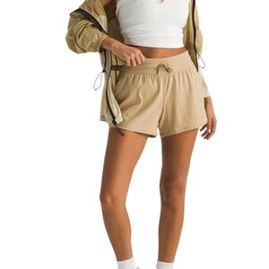 NWT The North Face Womens Beige Athletic Shorts, Small, Retails$45
